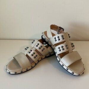 Geox Women's Respira Cream Sandals with Studded Details Size EU 35 EUC